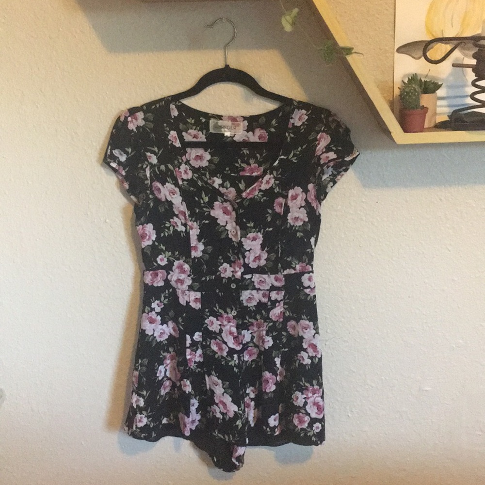 Floral summer romper // Size medium